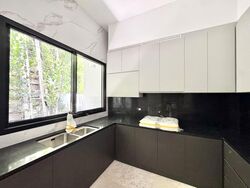 Hillview Avenue (D23), Terrace #599813171